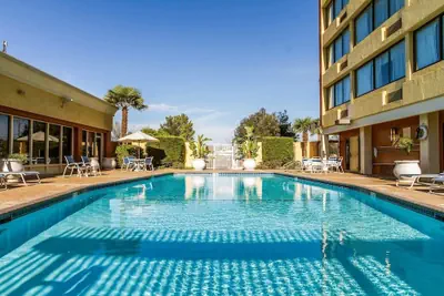 Photo 2 - Clarion Hotel Concord/Walnut Creek