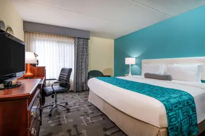 Photo 2 - Howard Johnson by Wyndham Saugerties