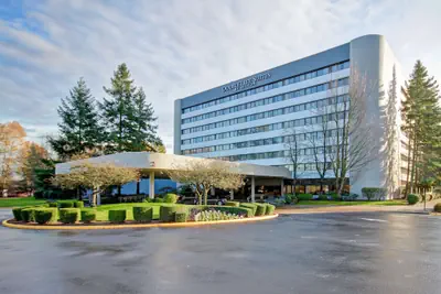 Photo 2 - DoubleTree Suites by Hilton Seattle Airport - Southcenter