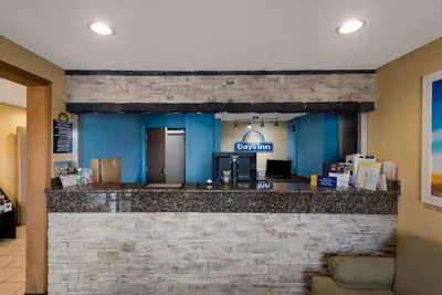Photo 4 - Days Inn by Wyndham Ankeny - Des Moines