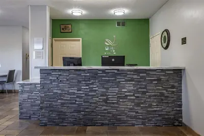 Photo 2 - Quality Inn Kirksville