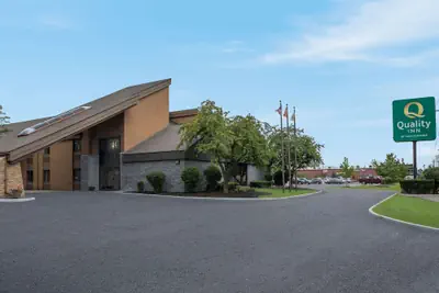 Photo 2 - Quality Inn Toledo Westgate
