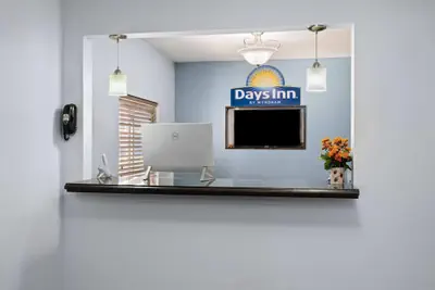 Photo 3 - Days Inn by Wyndham Jamestown