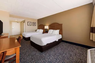 Photo 5 - Comfort Inn South Oceanfront