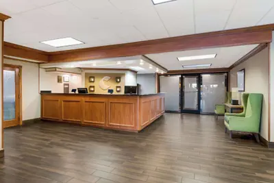 Photo 3 - Comfort Inn South Oceanfront