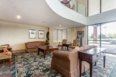 Photo 3 - Comfort Inn Cleveland Airport