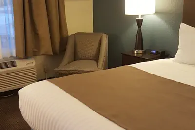 Photo 5 - AmericInn by Wyndham Burnsville