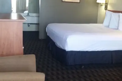 Photo 4 - Extend-a-Suites Phoenix