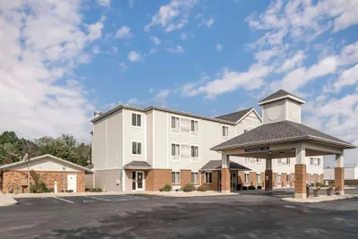 Photo 2 - Best Western Beacon Inn
