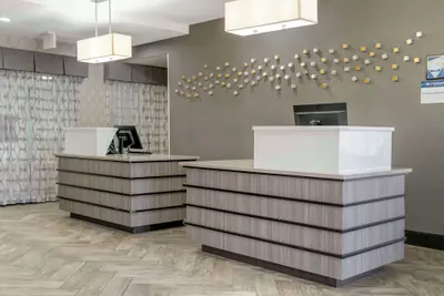 Photo 5 - Best Western Beacon Inn