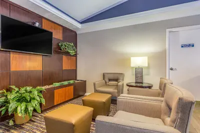 Photo 2 - Comfort Inn Independence - Cleveland