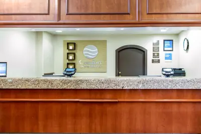 Photo 5 - Comfort Inn and Suites San Francisco Airport North