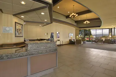 Photo 2 - Red Lion Hotel Coos Bay