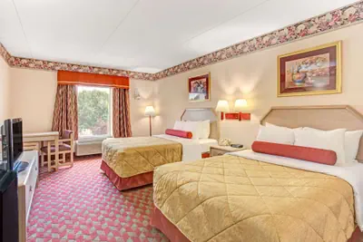 Photo 4 - Ramada by Wyndham Murfreesboro