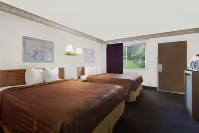 Photo 2 - Travelodge by Wyndham Page, View of Lake Powell