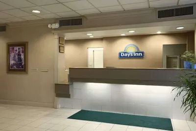 Photo 2 - Days Inn by Wyndham Sidney OH