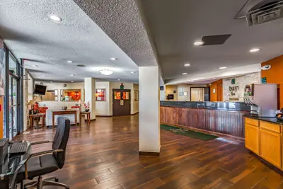 Photo 4 - Quality Inn Schenectady - Albany