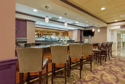 Photo 3 - DoubleTree by Hilton Downtown Wilmington - Legal District
