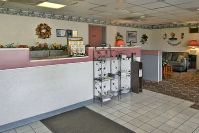 Photo 4 - Days Inn by Wyndham Morehead