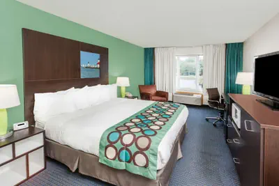 Photo 5 - Super 8 by Wyndham Stevensville/St. Joseph