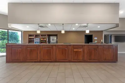 Photo 5 - Best Western Plus Madison-Huntsville Hotel