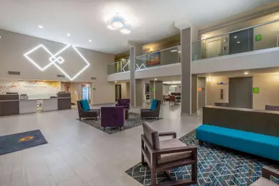 Photo 5 - La Quinta Inn & Suites by Wyndham Jonesboro