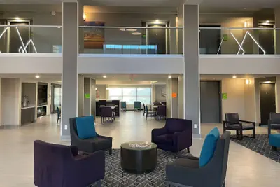 Photo 3 - La Quinta Inn & Suites by Wyndham Jonesboro
