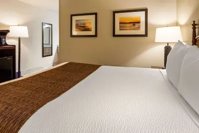 Photo 4 - Best Western Lakewood