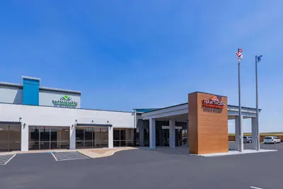 Photo 2 - Wingate by Wyndham Wichita Airport