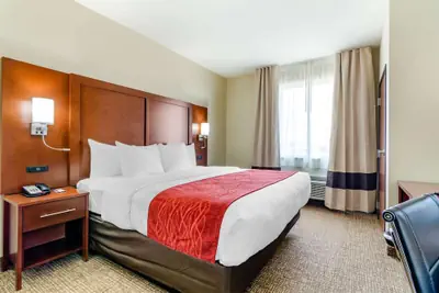 Photo 5 - Comfort Inn & Suites Salina North