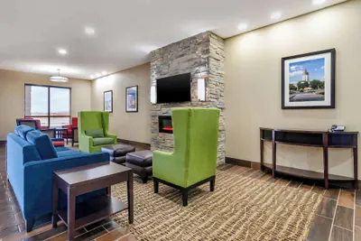 Photo 4 - Comfort Inn & Suites Salina North