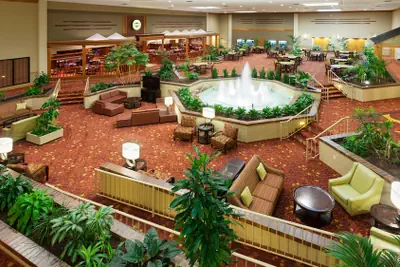 Photo 2 - Holiday Inn Cincinnati Airport by IHG