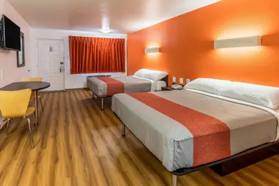 Photo 2 - Motel 6 Arlington, TX - UTA