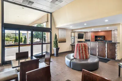 Photo 3 - Best Western Green Tree Inn