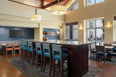 Photo 3 - Hampton Inn & Suites Newport News (Oyster Point)