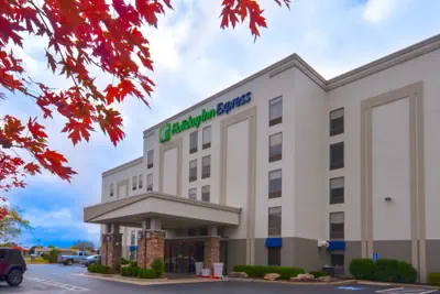 Photo 2 - Holiday Inn Express Fayetteville- Univ of AR Area by IHG
