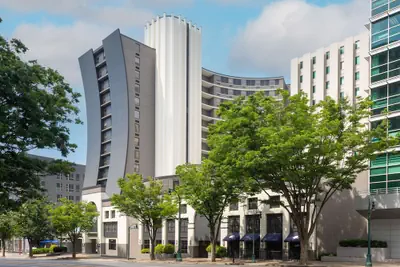 Photo 2 - Doubletree by Hilton Washington DC Silver Spring