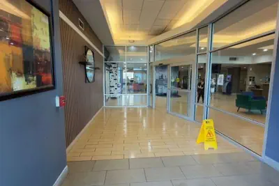 Photo 5 - Comfort Inn & Suites Omaha Central