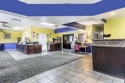 Photo 4 - Days Inn by Wyndham Goldsboro