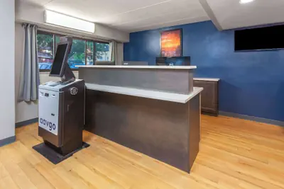 Photo 3 - Travelodge by Wyndham Peoria