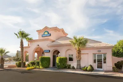 Photo 2 - Days Inn by Wyndham Bullhead City