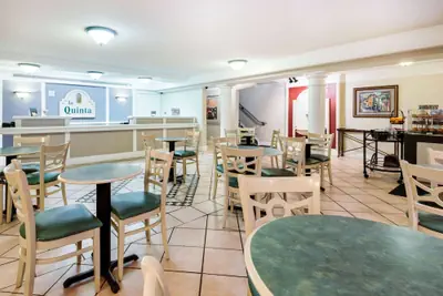 Photo 4 - La Quinta Inn by Wyndham Farmington