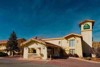 Photo 2 - La Quinta Inn by Wyndham Farmington