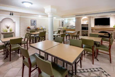 Photo 4 - La Quinta East Deerfield Beach - Boca Raton