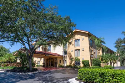 Photo 2 - La Quinta East Deerfield Beach - Boca Raton