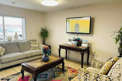Photo 3 - Travelodge by Wyndham Sellersburg / Louisville North