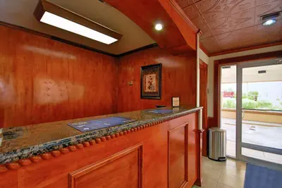 Photo 2 - Americas Best Value Inn Kingsville