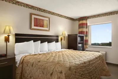 Photo 4 - Days Inn by Wyndham Grantville Hershey North