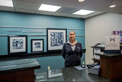 Photo 3 - Hampton Inn West Springfield
