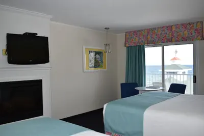Photo 4 - Breakers Resort & Beach Bar